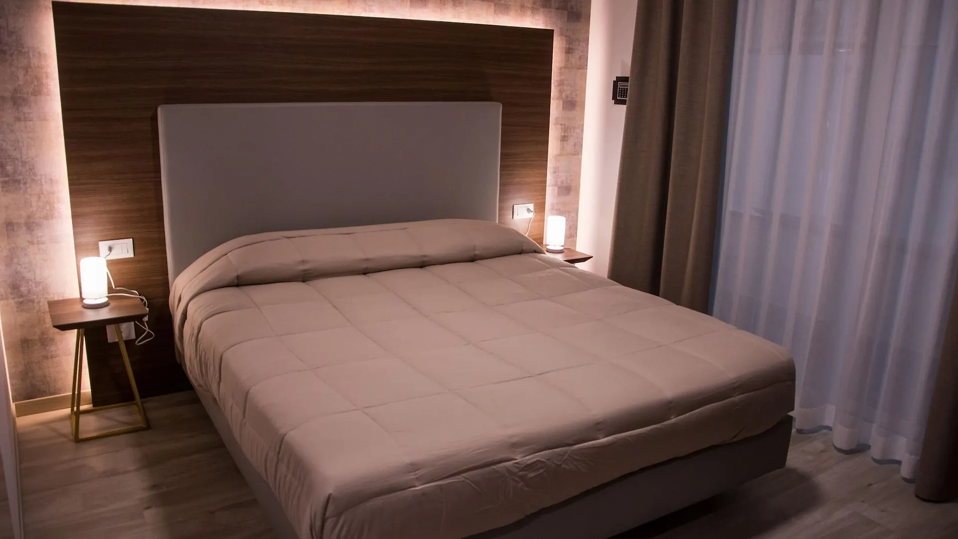 8Room Hotel Catane Italie