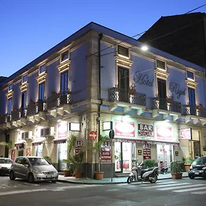 Hotel Rigel, Katánie